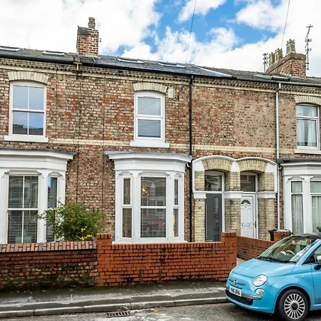 13 Vyner Street
